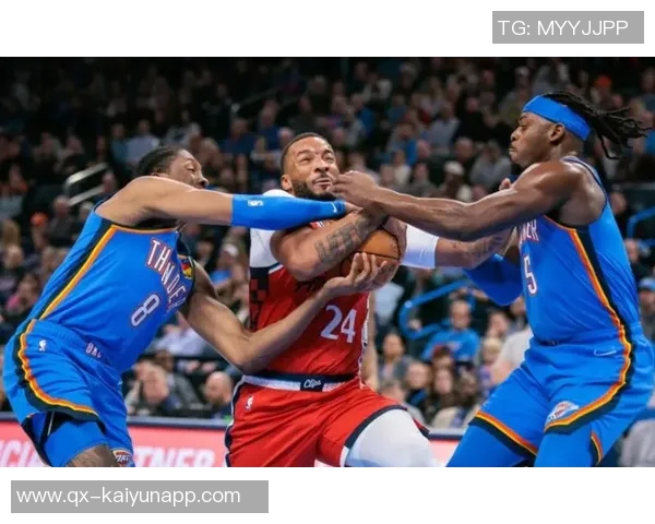 鲍威尔表现稳定全场13投6中贡献18分4篮板3助攻1抢断1盖帽